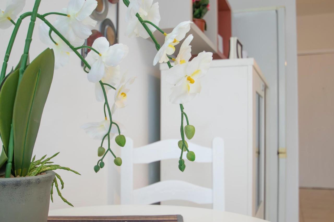 Luminoso Y Acoger Loft, Excelente Ubicacion Appartement Sevilla Buitenkant foto